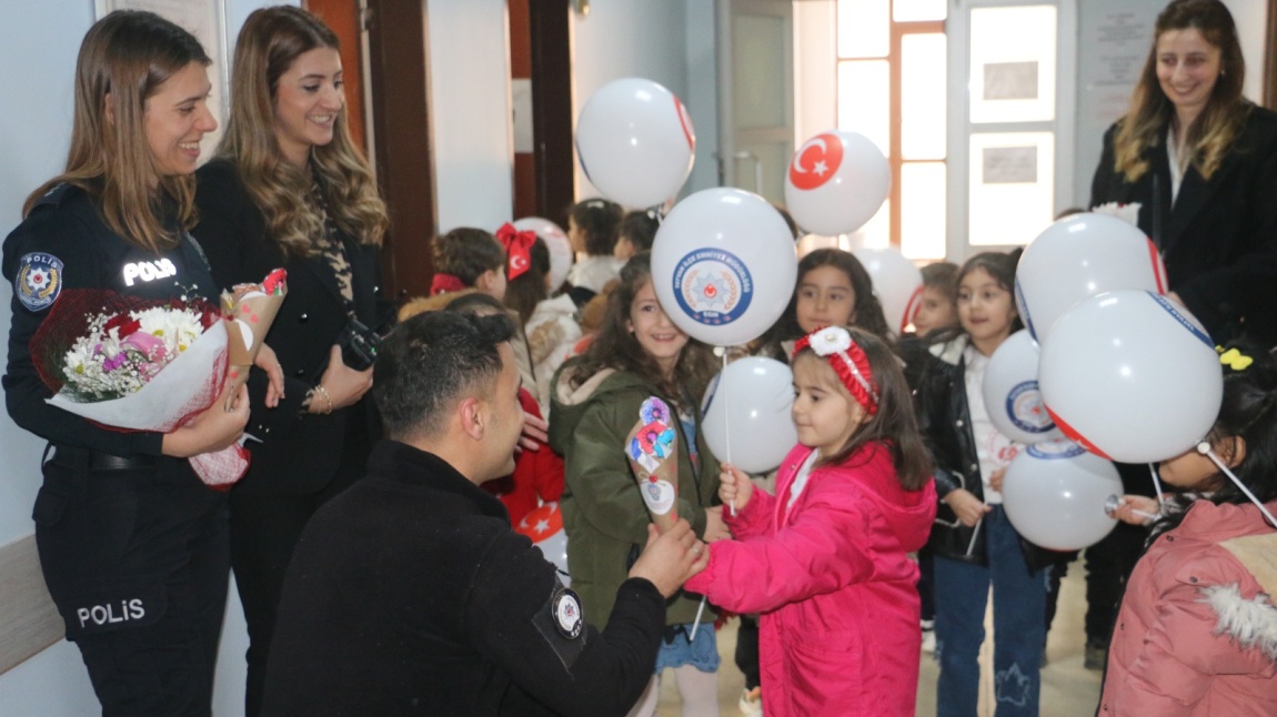 Polis Haftasında Tatvan İlçe Emniyet Müdürlüğüne Ziyaret